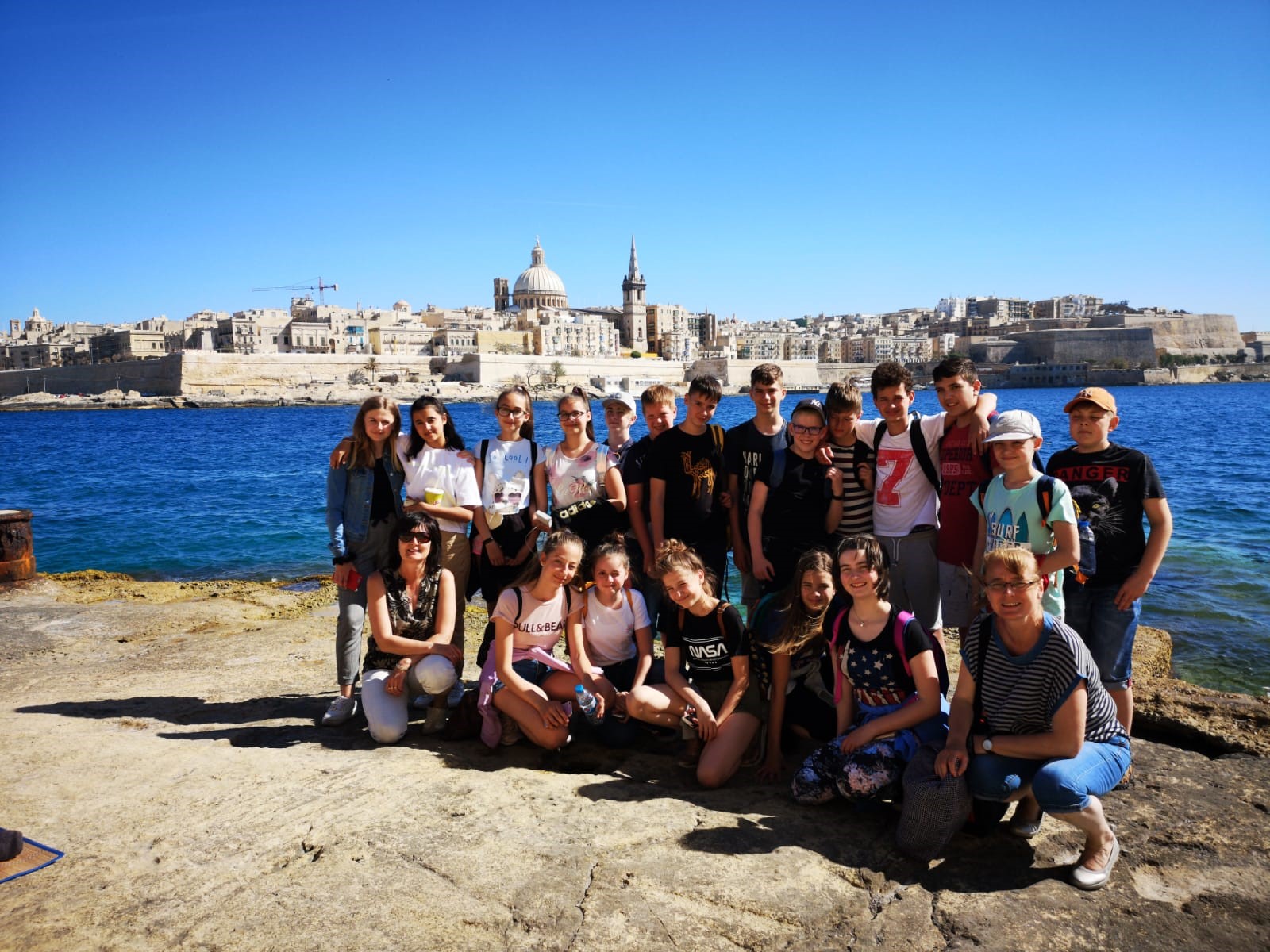 English school Malta junior programmes teenagers courses angol nyelvtanfolyamok tizenéveseknek cours d'anglais pour adolescents курсы английского языка для подростков