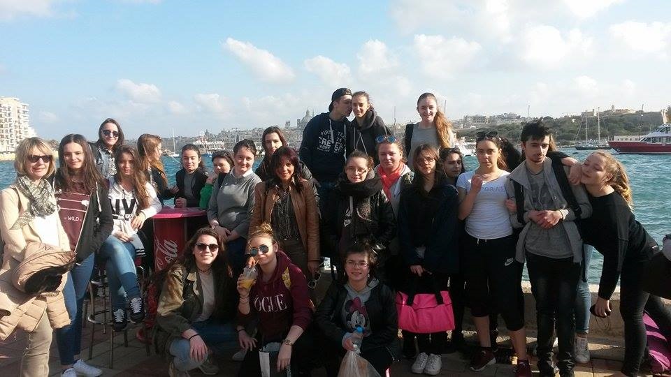 Séjours linguistiques à l'étranger. Junior English Programmes ESL Malta Malte