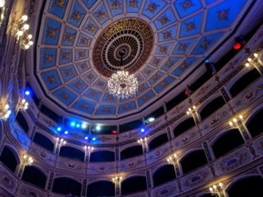 Learn English and Culture - The Manoel Theatre in Valletta Malta during Notte Bianca in October